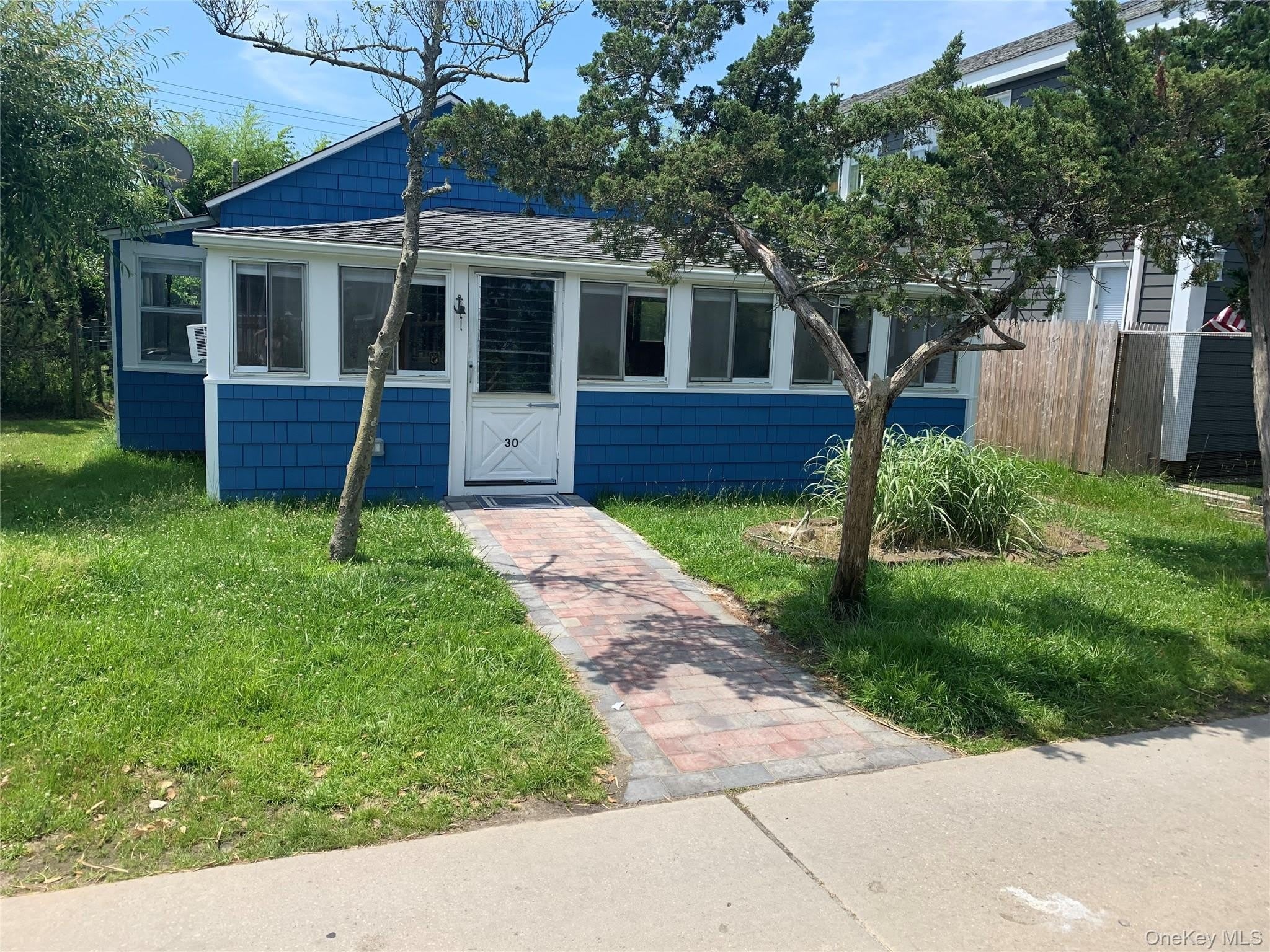 30 Bungalow Walk – photo 1