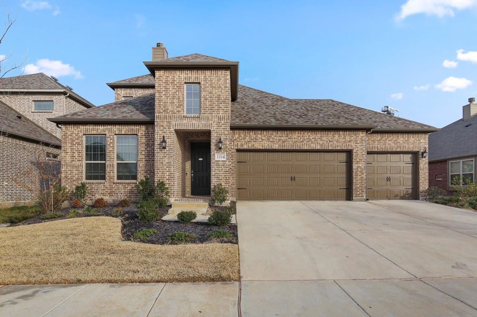 1316 Hudson Lane – photo 3