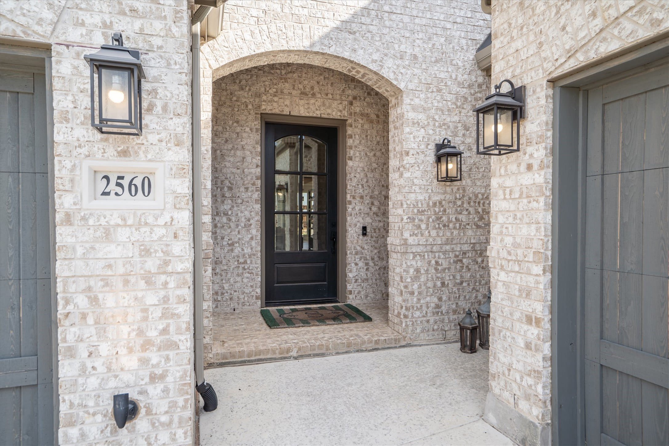 2560 Shady Trail – photo 2