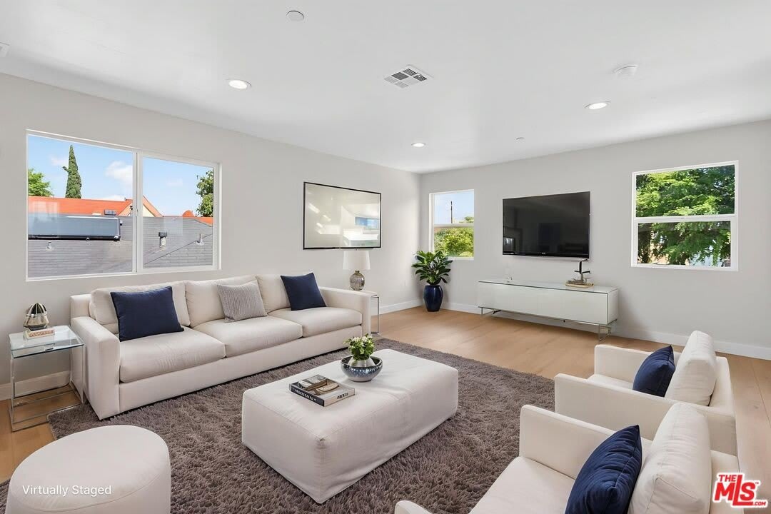 3436 Hunter St – photo 1