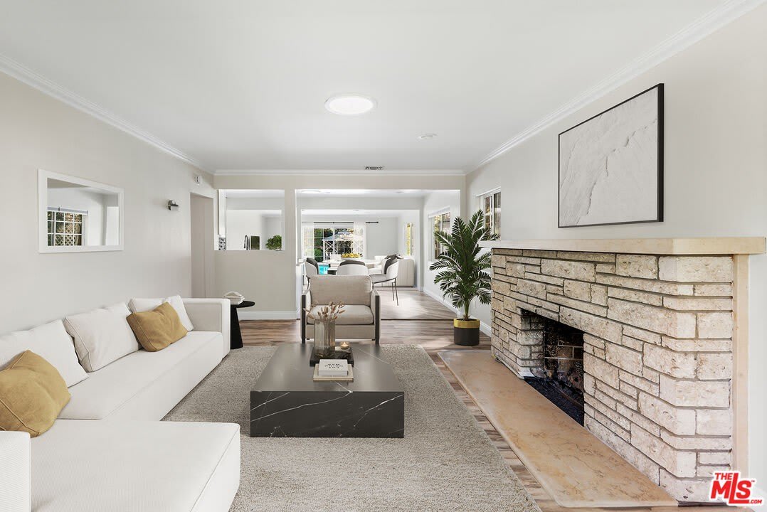 4747 Cartwright Ave – photo 1