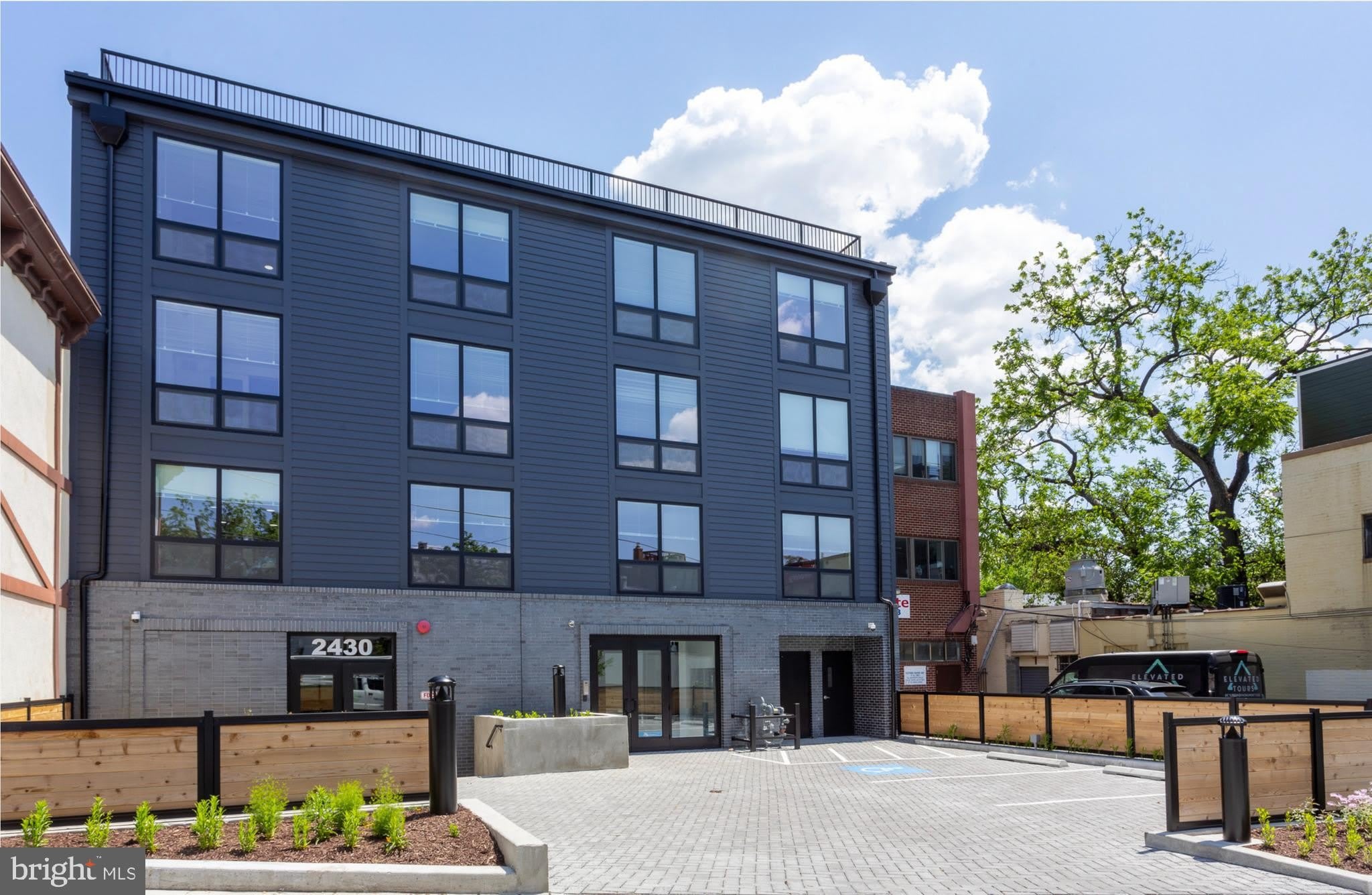 2415 37TH ST NW – photo 3