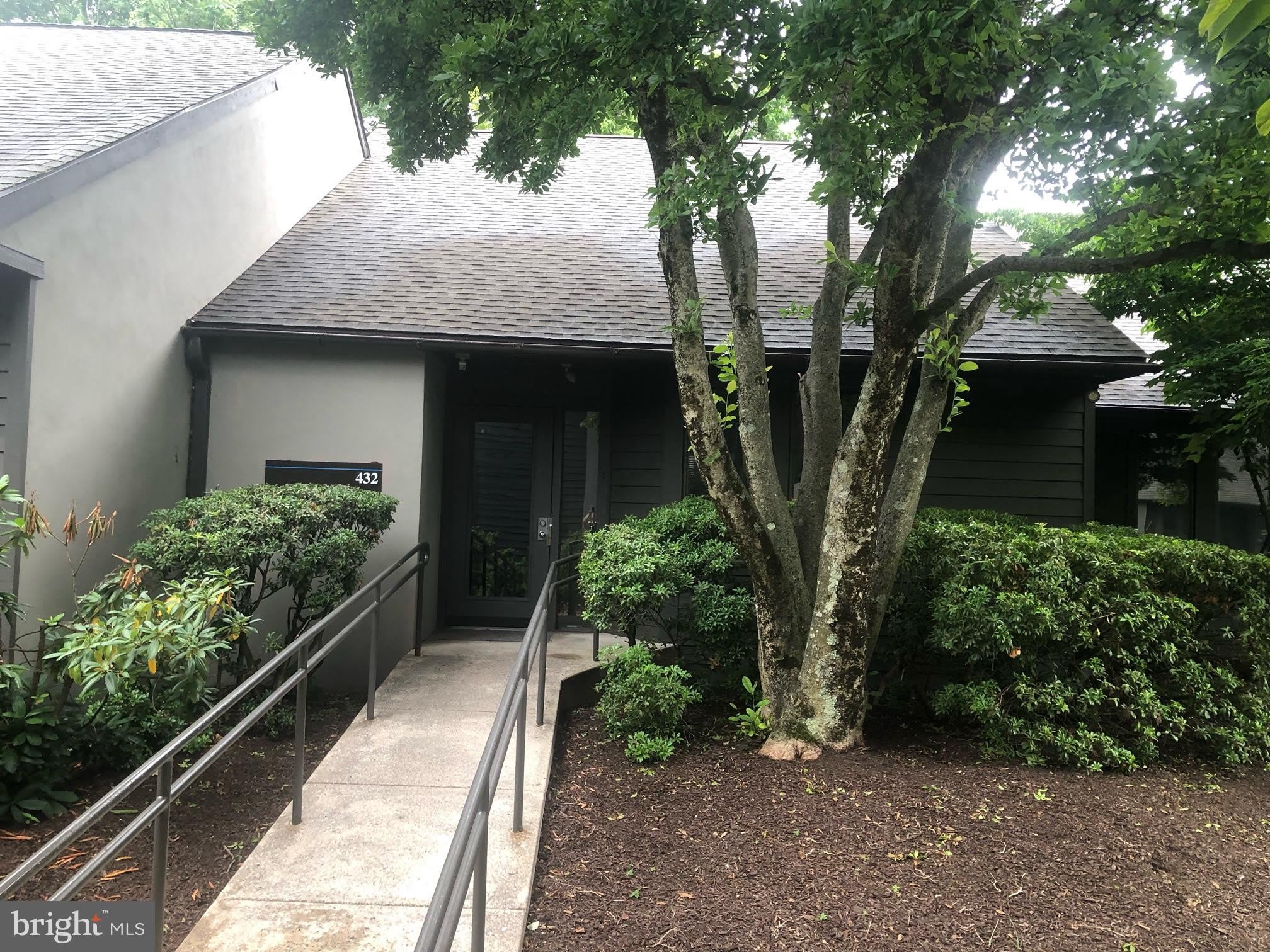 432 Exton Cmns – photo 3