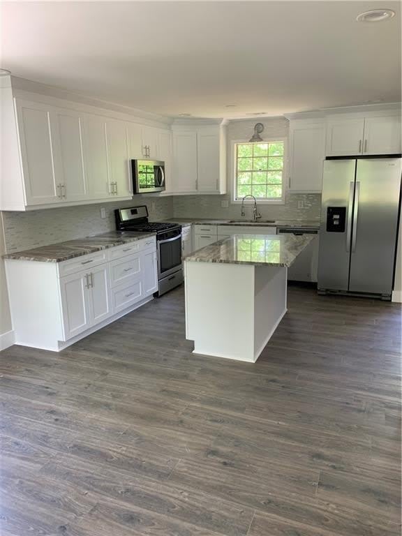 1039 Washington Avenue – photo 3