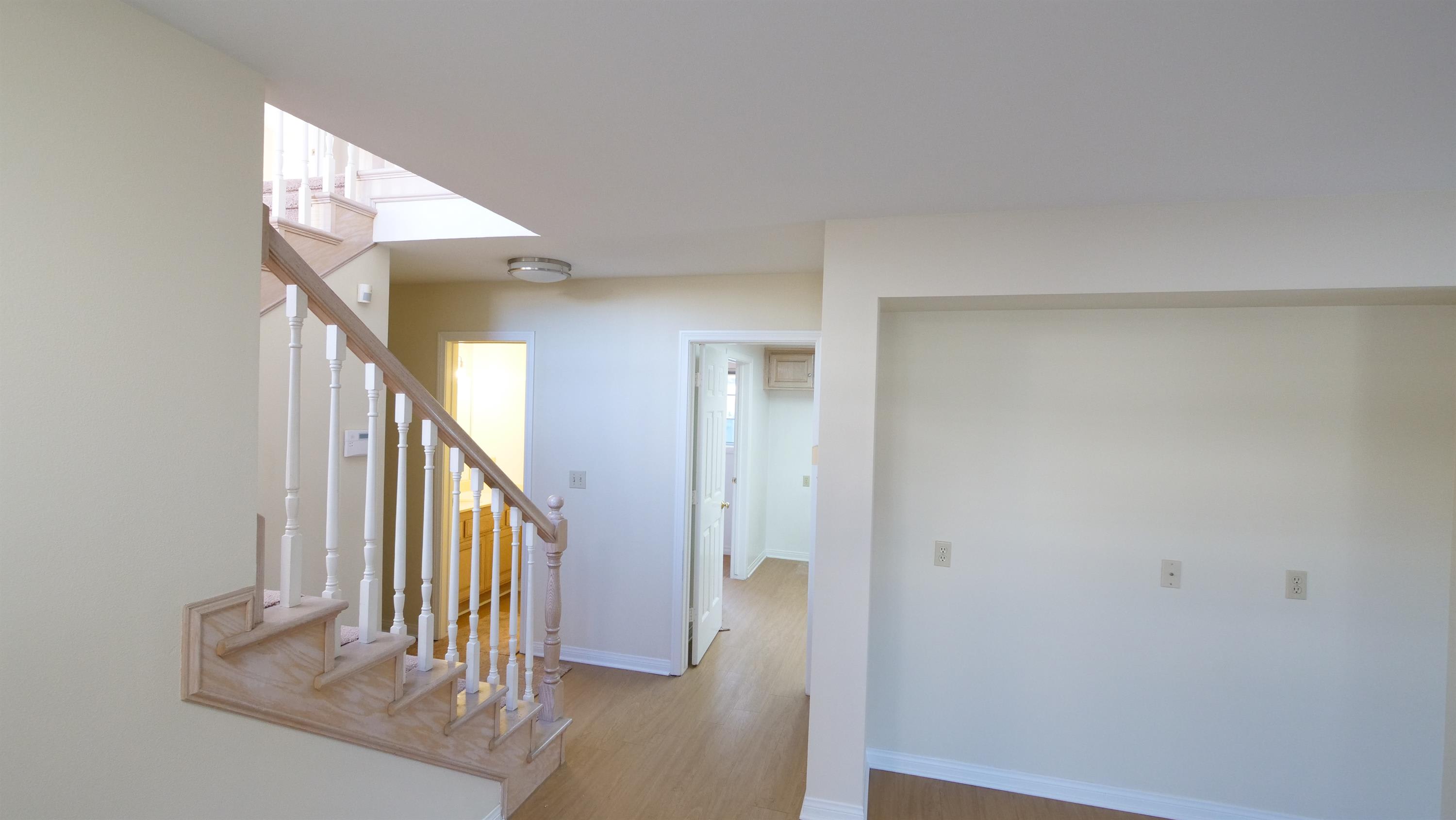 2219 Gates Avenue B – photo 2