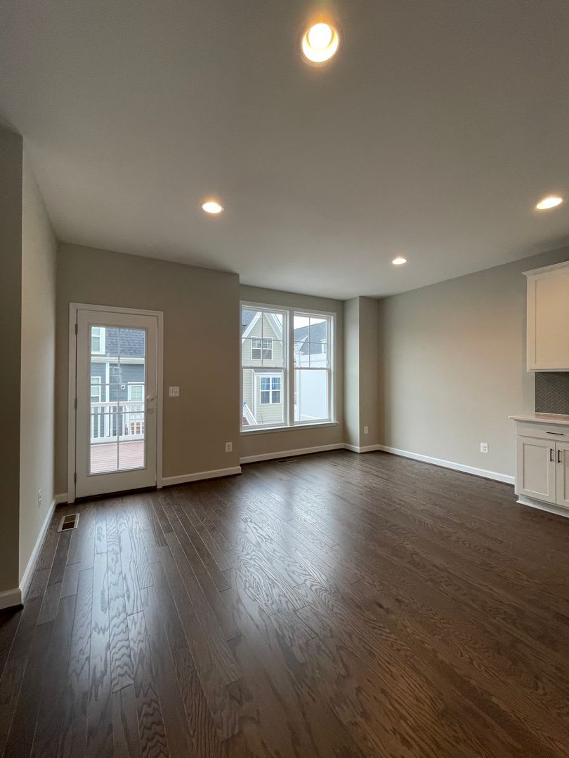 Townhouse for Rent in Preston Lake – photo 4