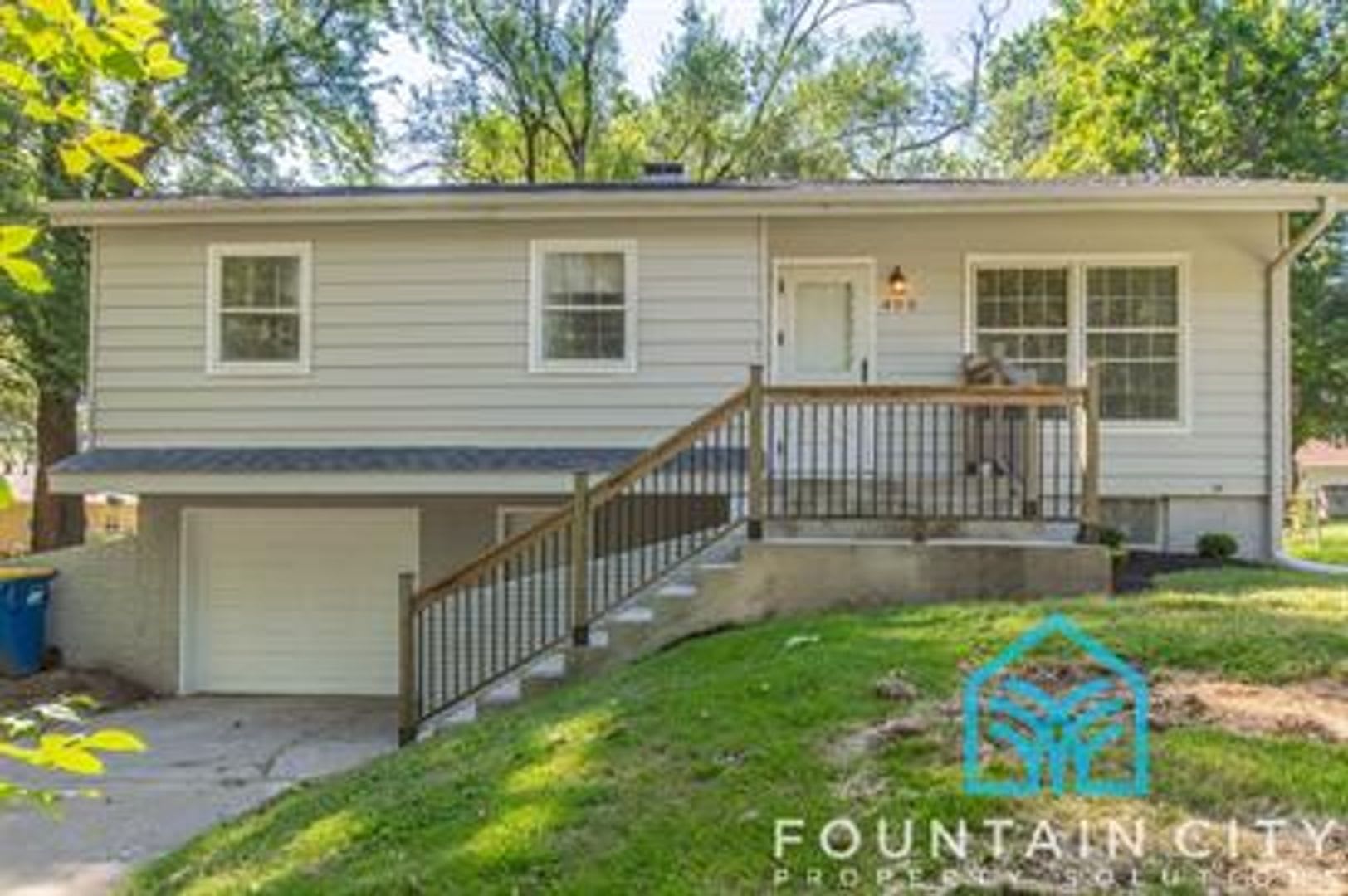405 Hooke Ave – photo 1
