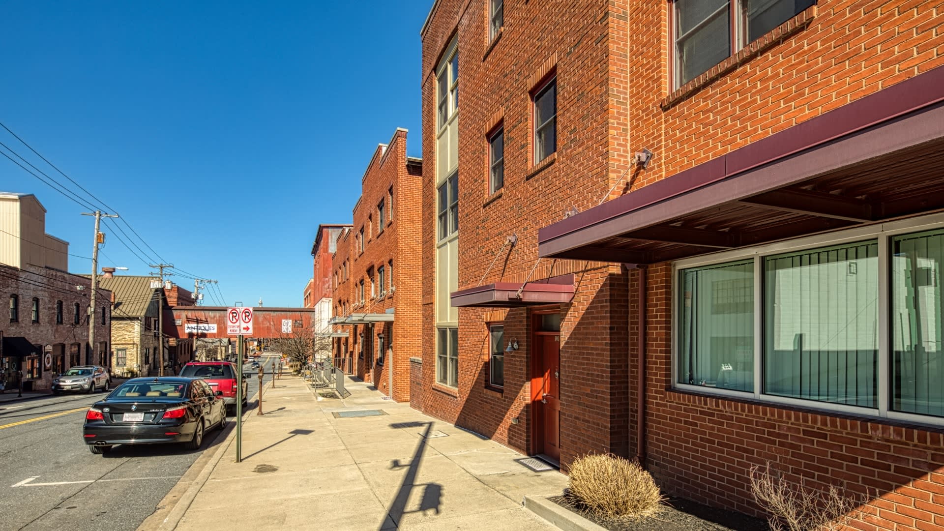 North Market/South Carroll Apartments – photo 5