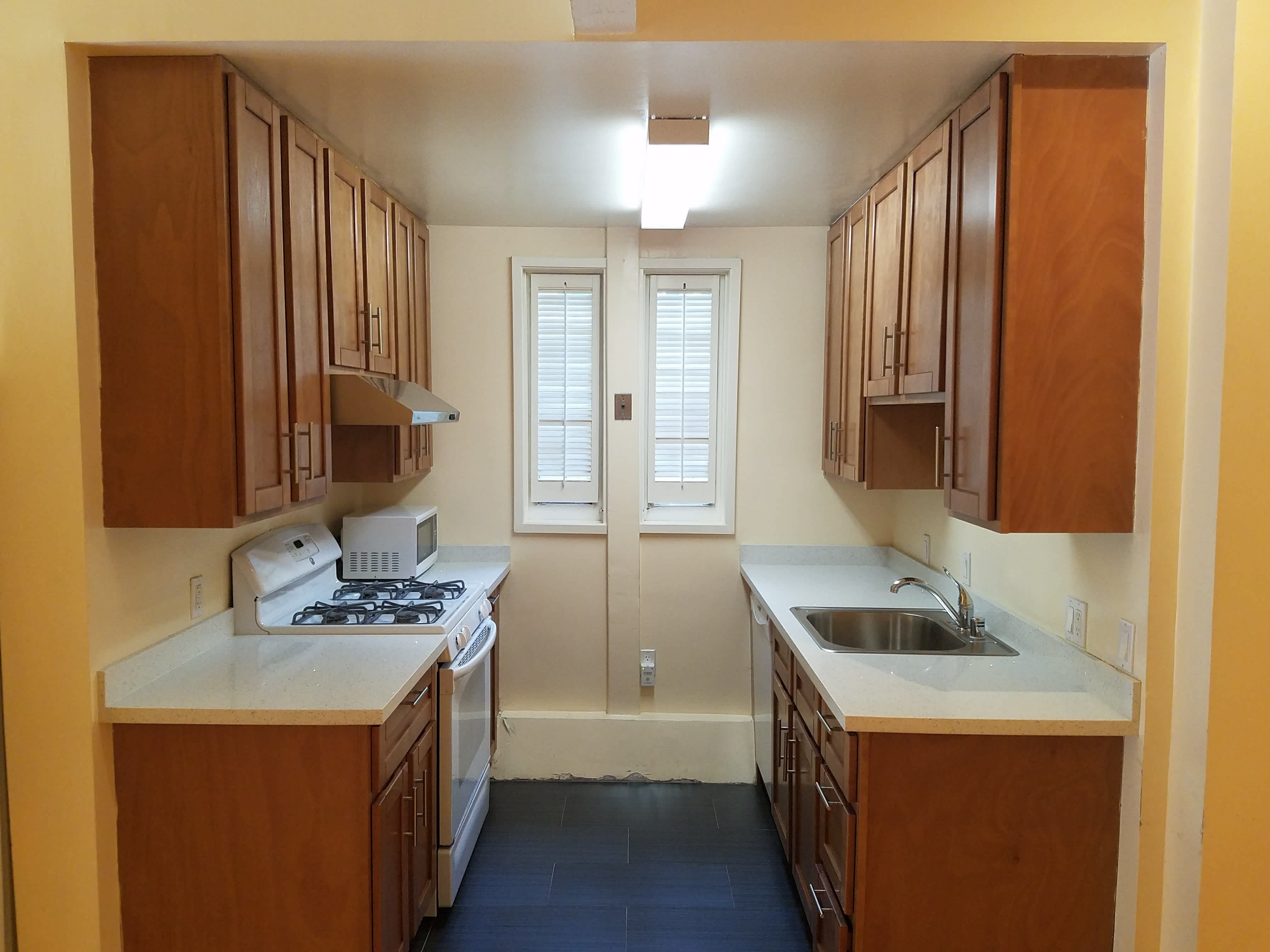 1542 Baker Street – photo 4