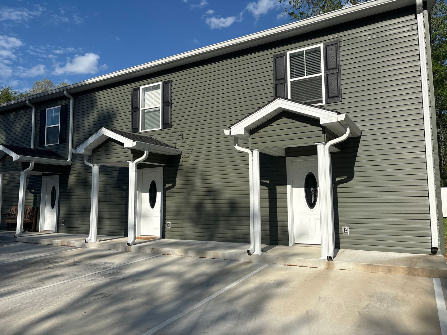 1/2 OFF 1st MONTH!!...Modern Townhome Available Now in Tullahoma – photo 3