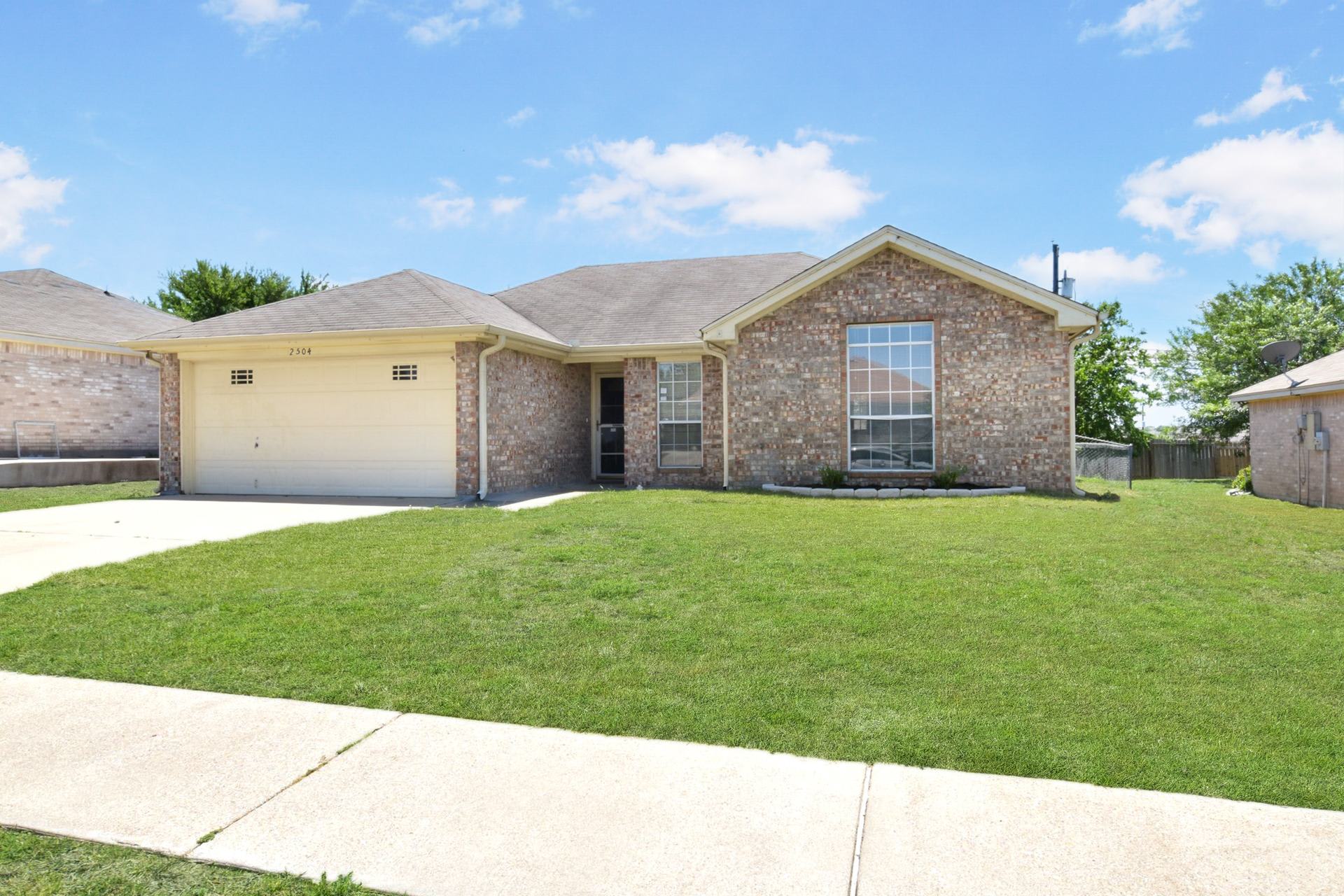 2504 Edgefield St – photo 3