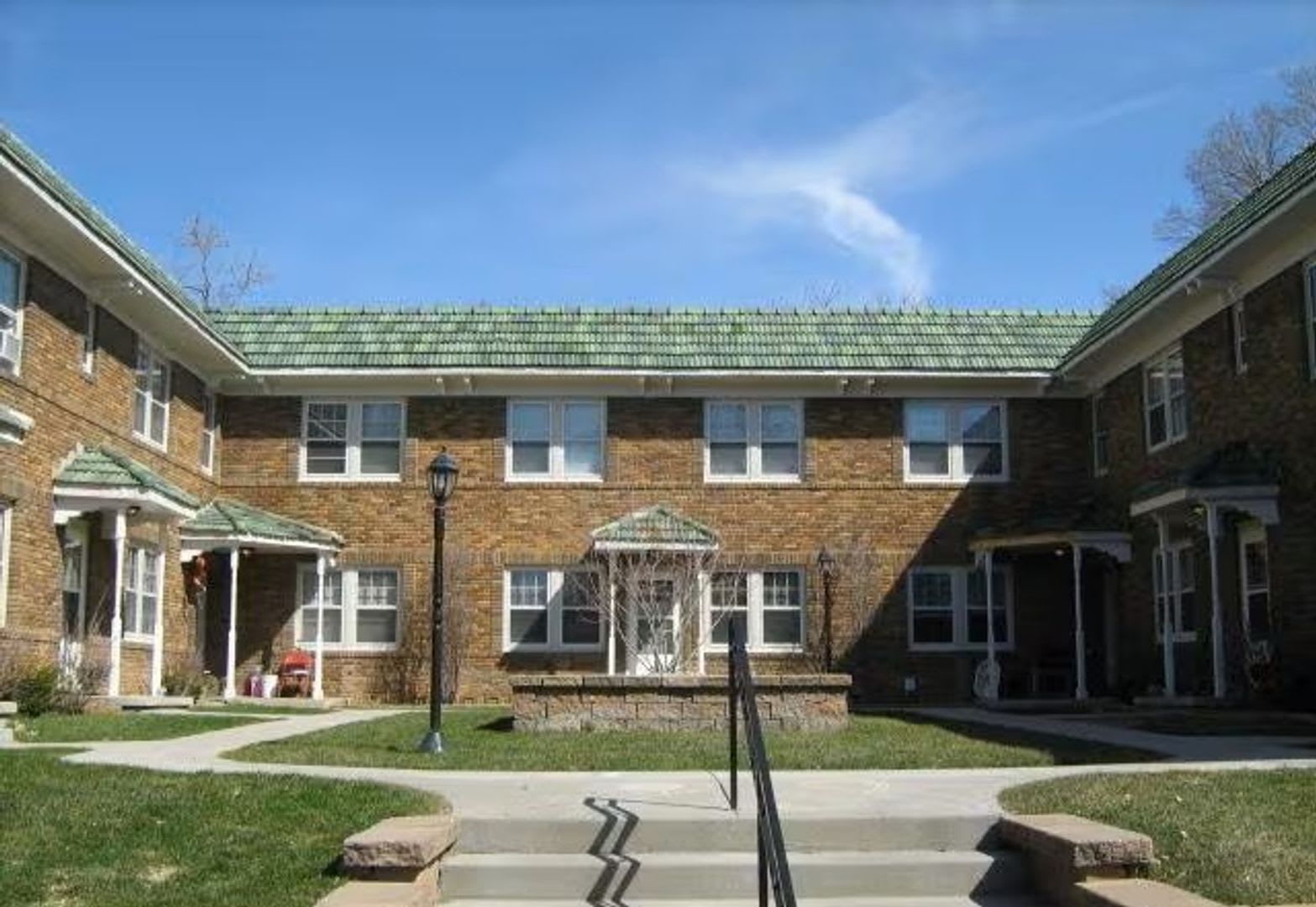 Amy Court Apartments – photo 1