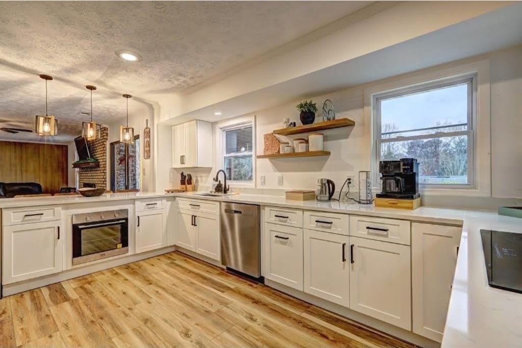 457 Castleaire Drive – photo 5