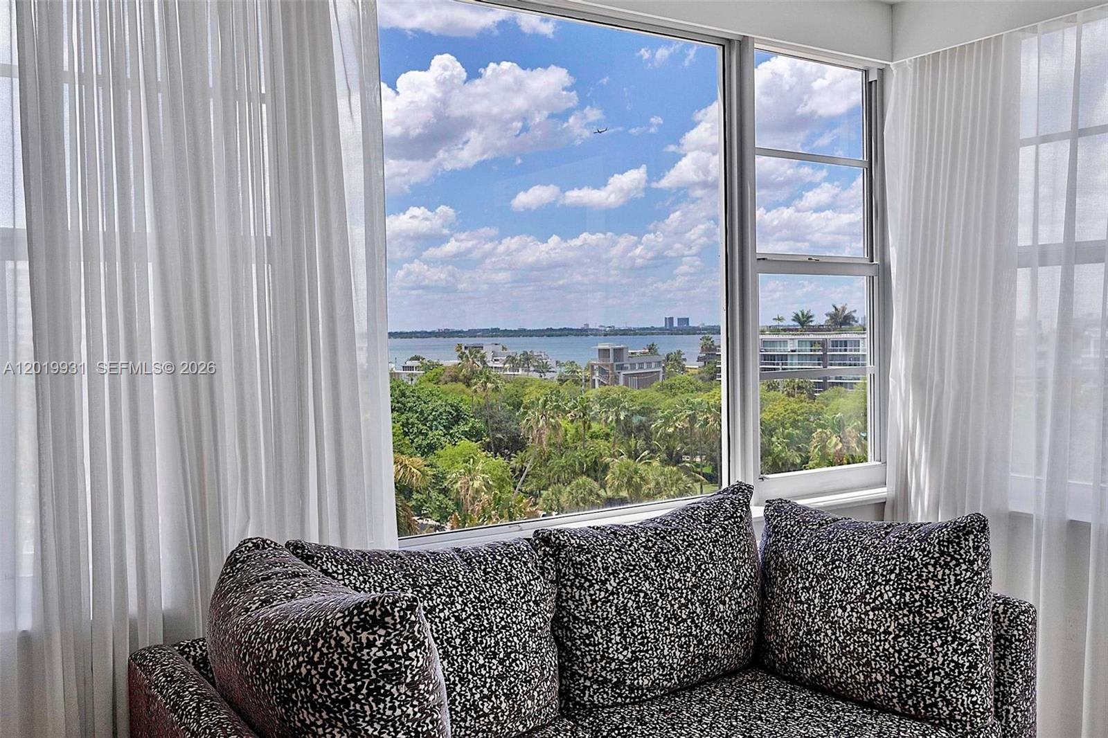 16 Island Avenue – photo 2