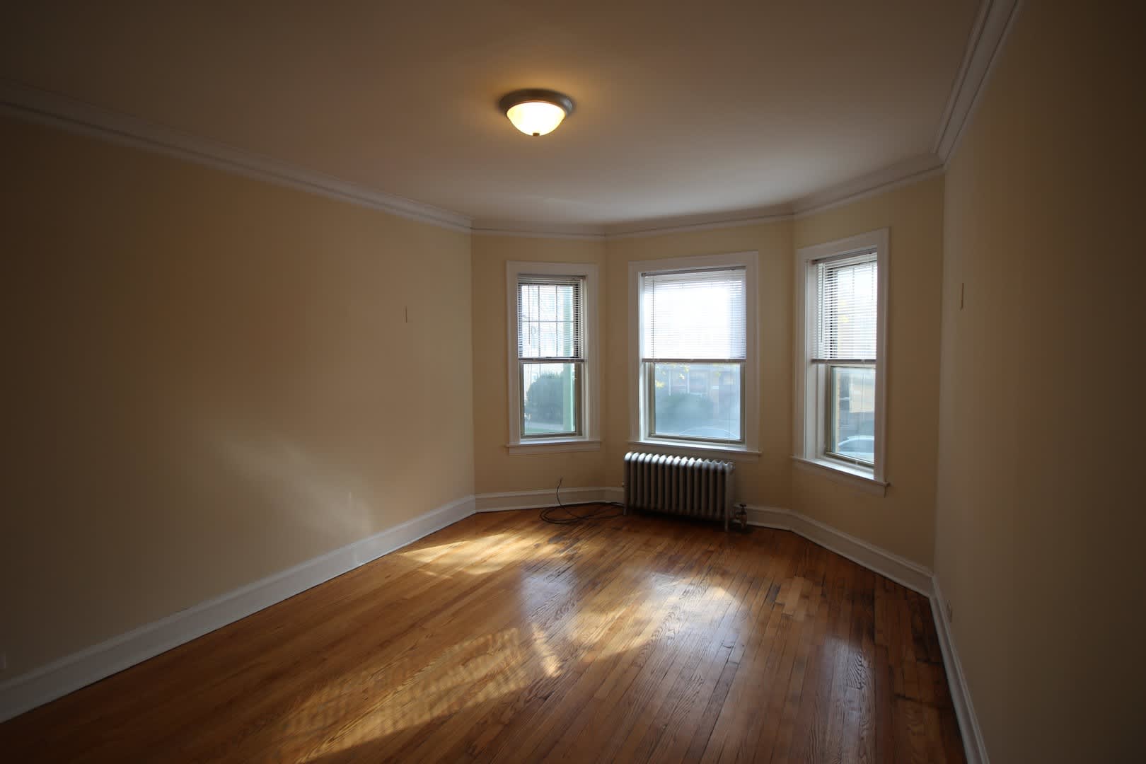 2316 W Granville Ave – photo 2