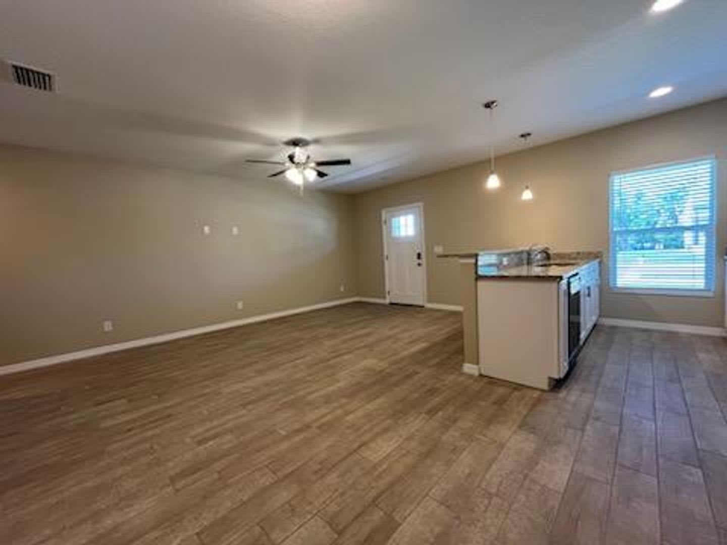 3 Bed 2 Bath – photo 3