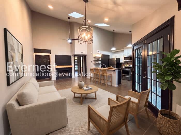 8611 Datapoint Drive – photo 1