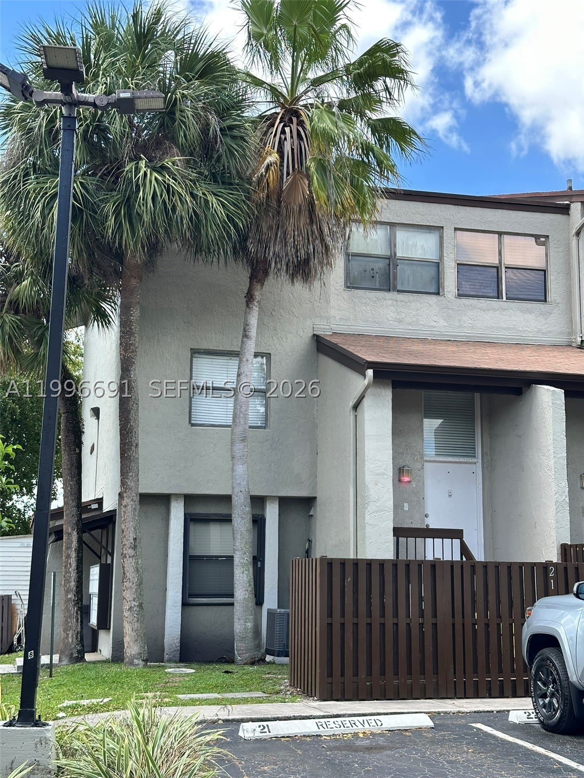 10000 NW 9th St Cir – photo 2