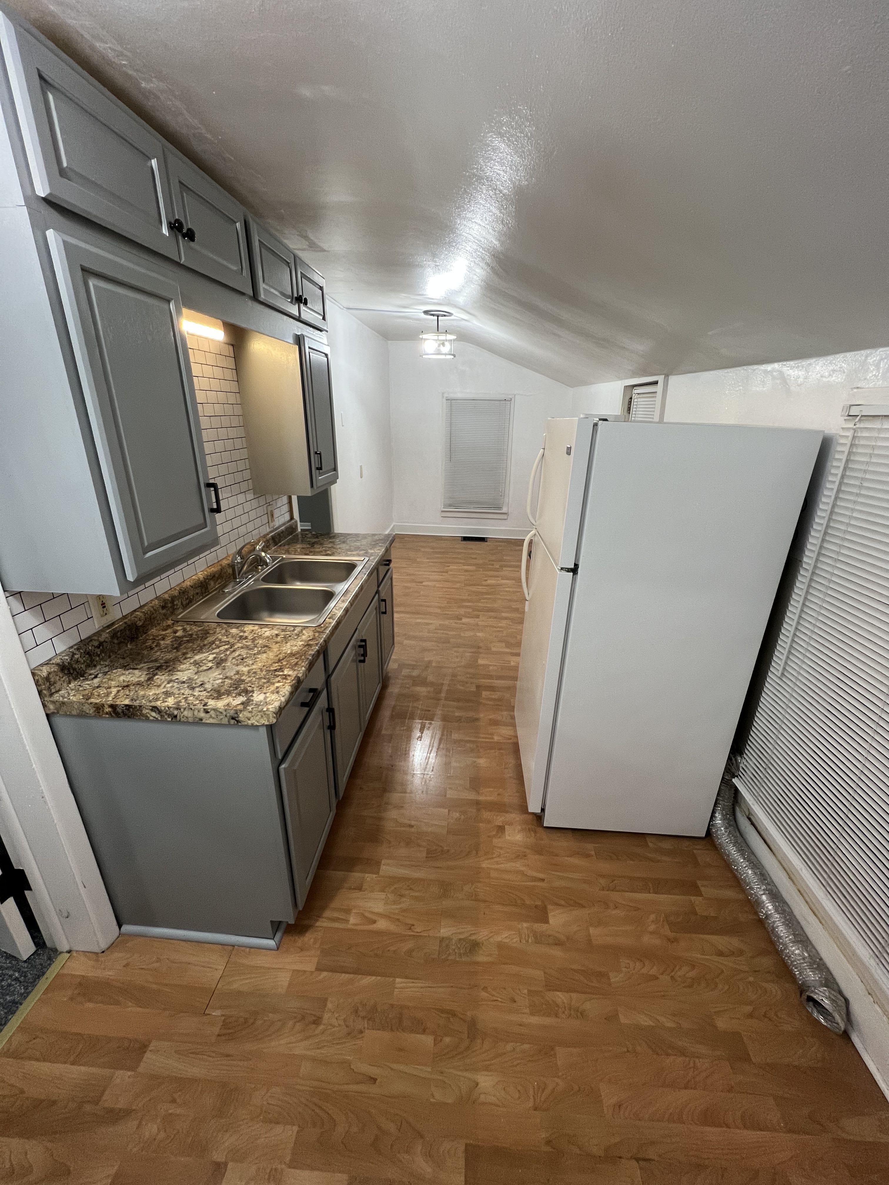 2325 Madison Avenue – photo 3