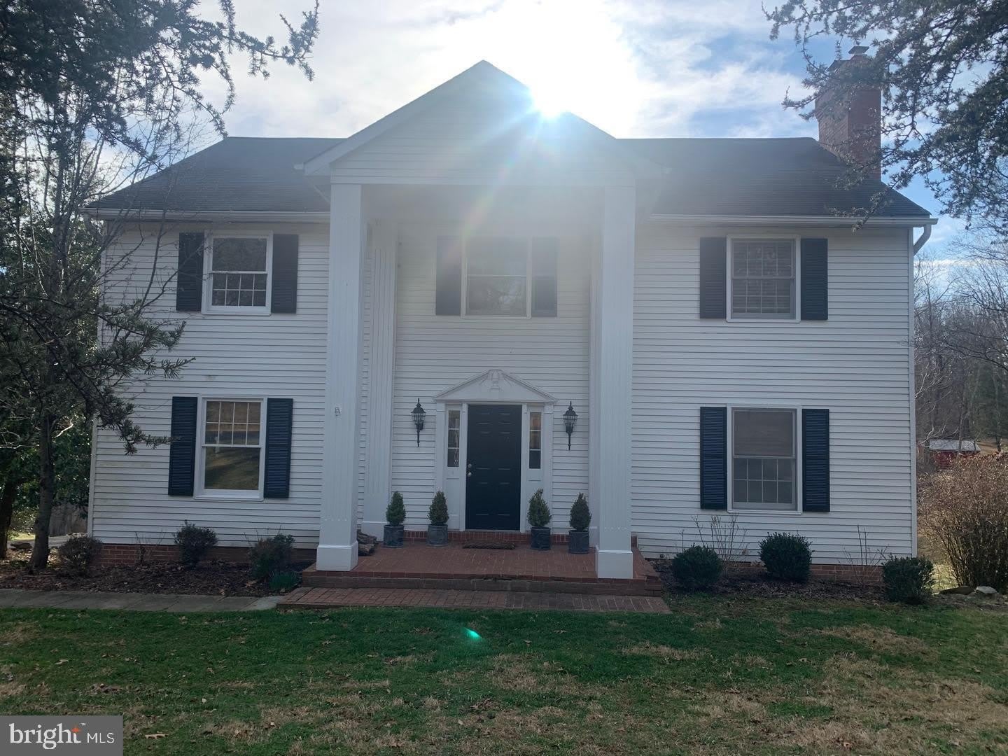 23210 DOVER Road – photo 1