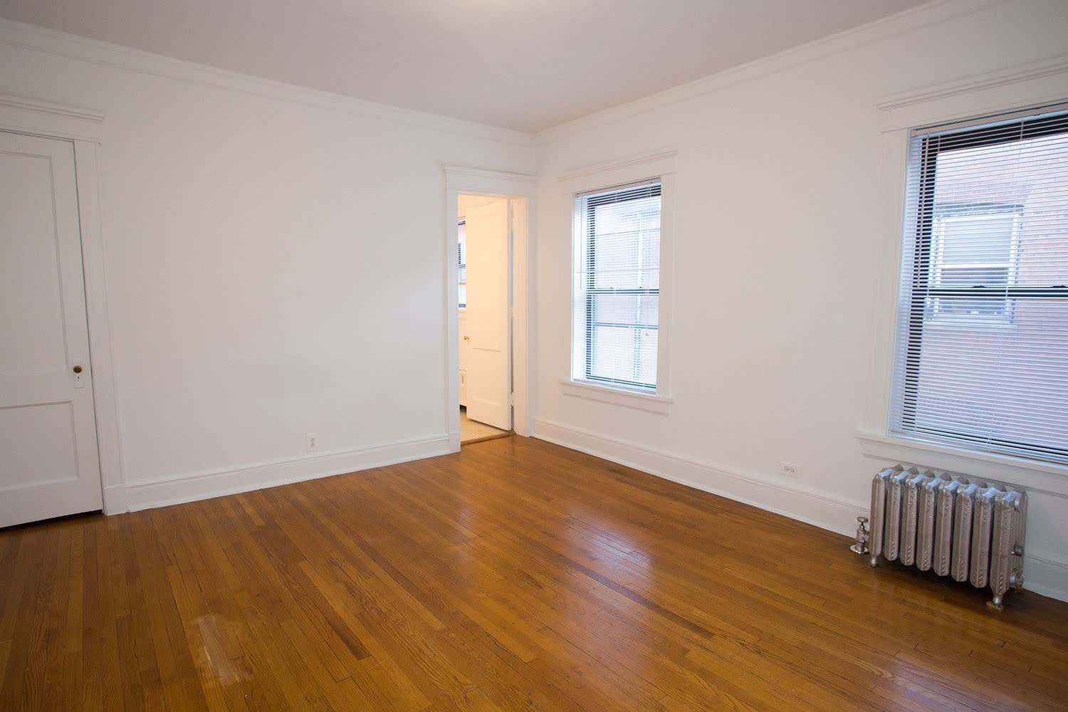 5325 S. Hyde Park Boulevard – photo 4