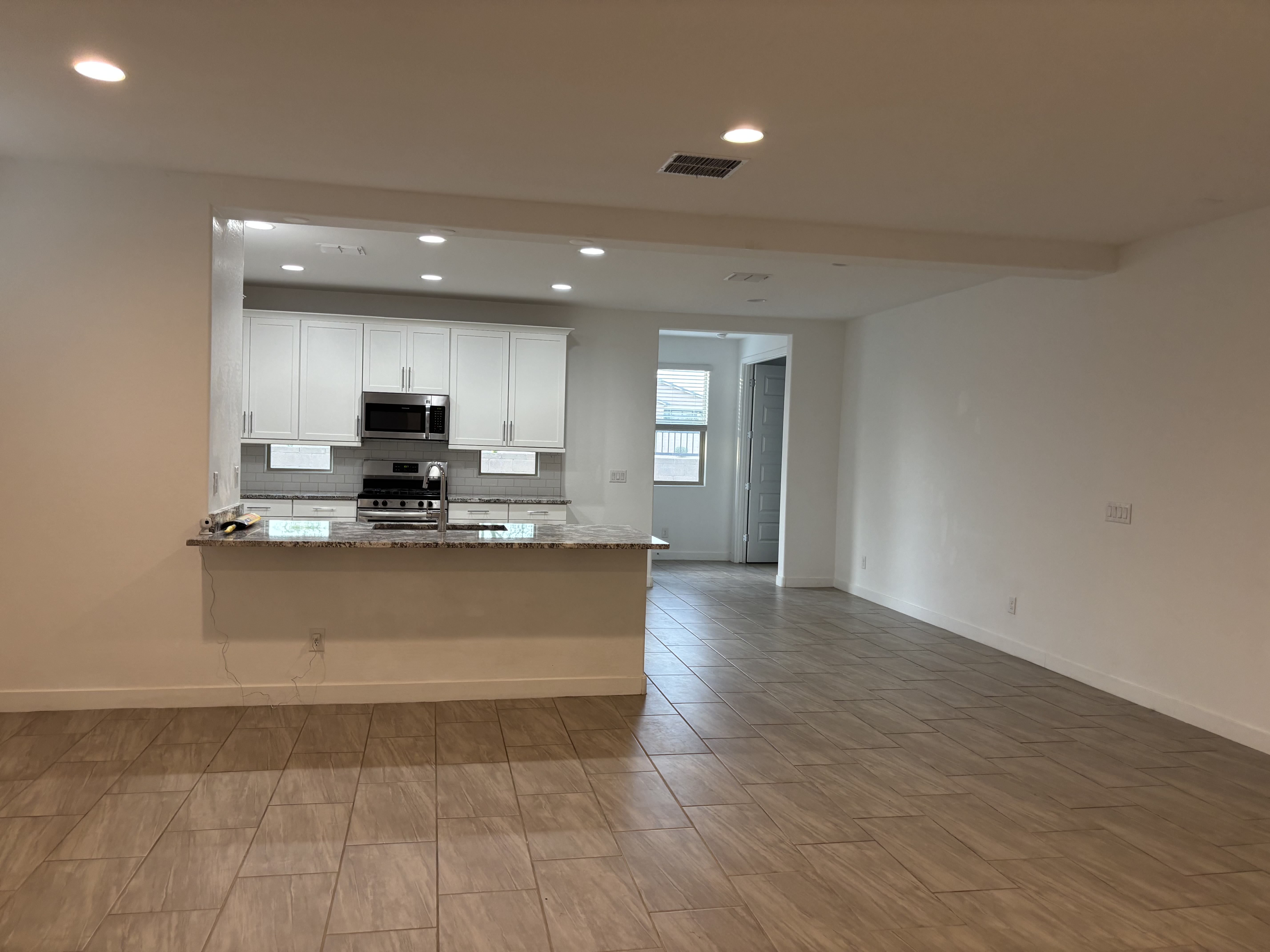 3084 East 27th Avenue – photo 5
