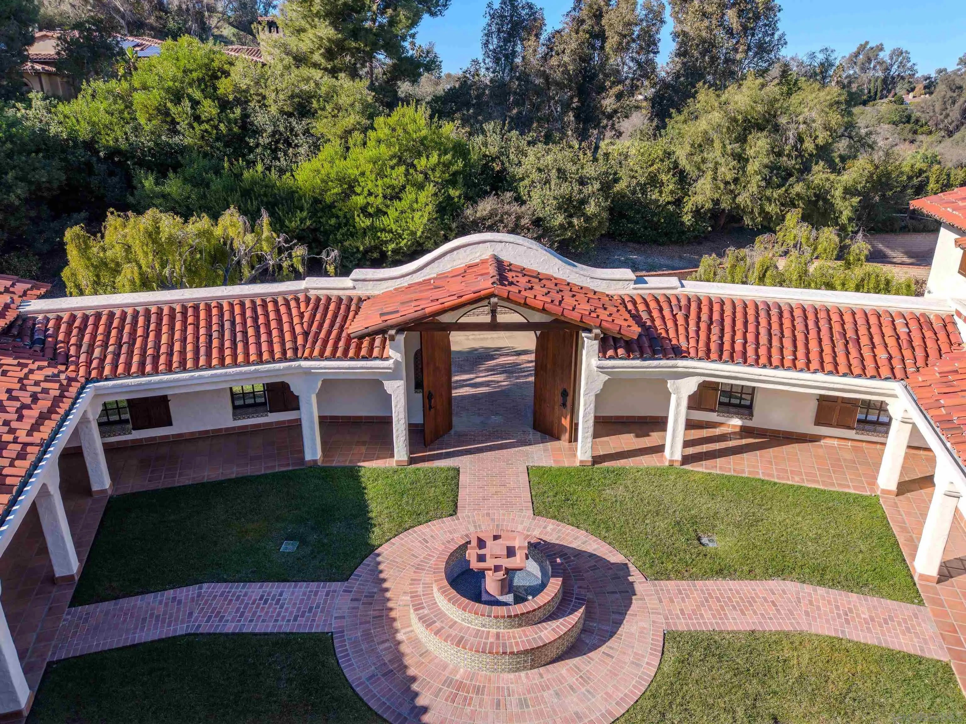 5443 Calzada Del Bosque – photo 4
