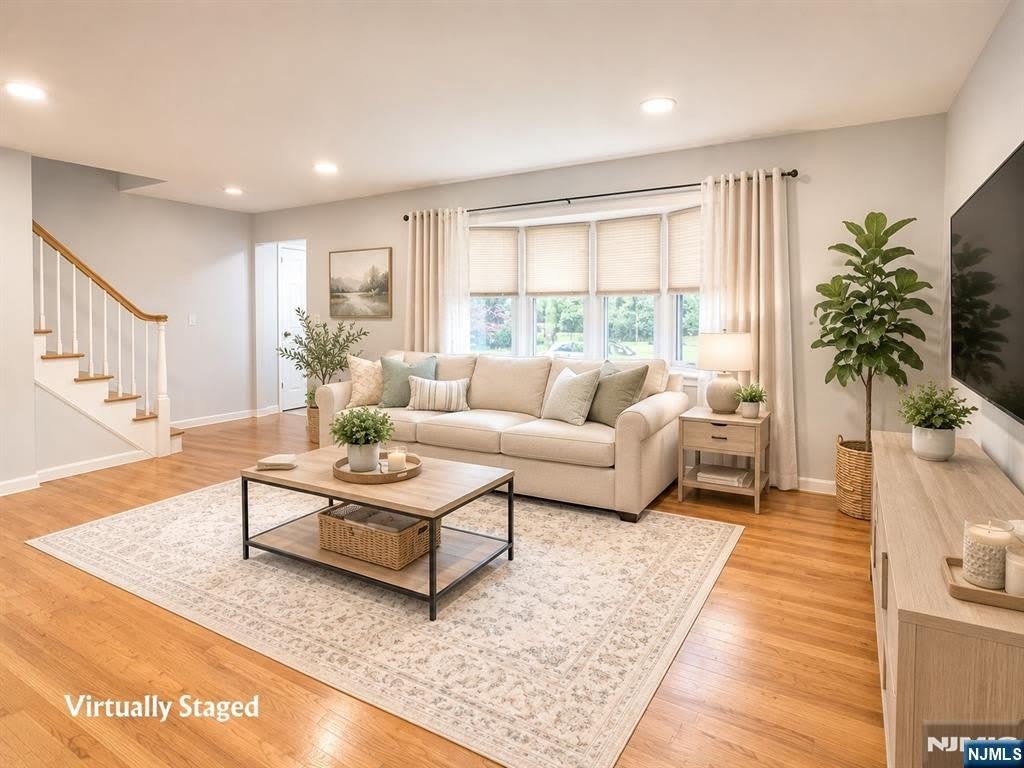 34 02 Lenox Drive – photo 3