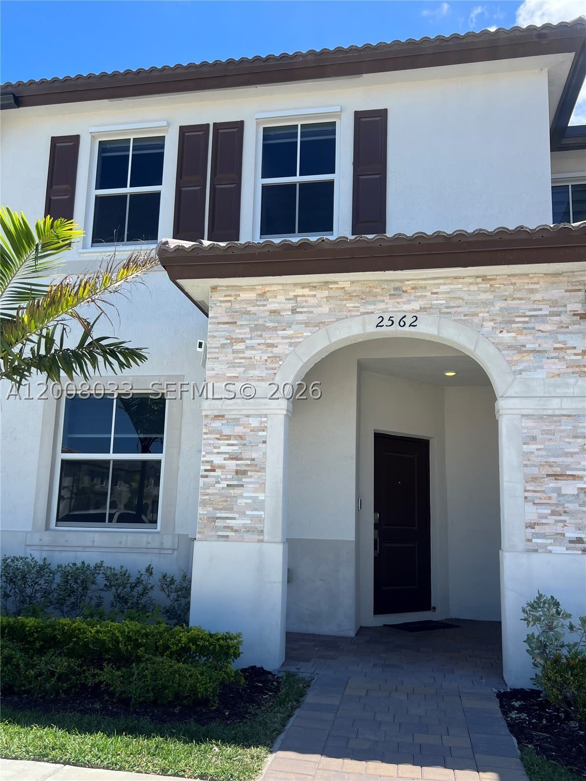 2562 SE 29th St – photo 1