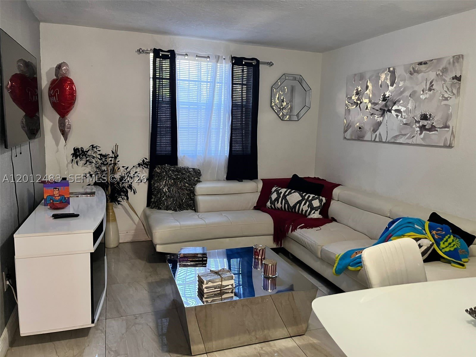 652 NW 3rd St – photo 4