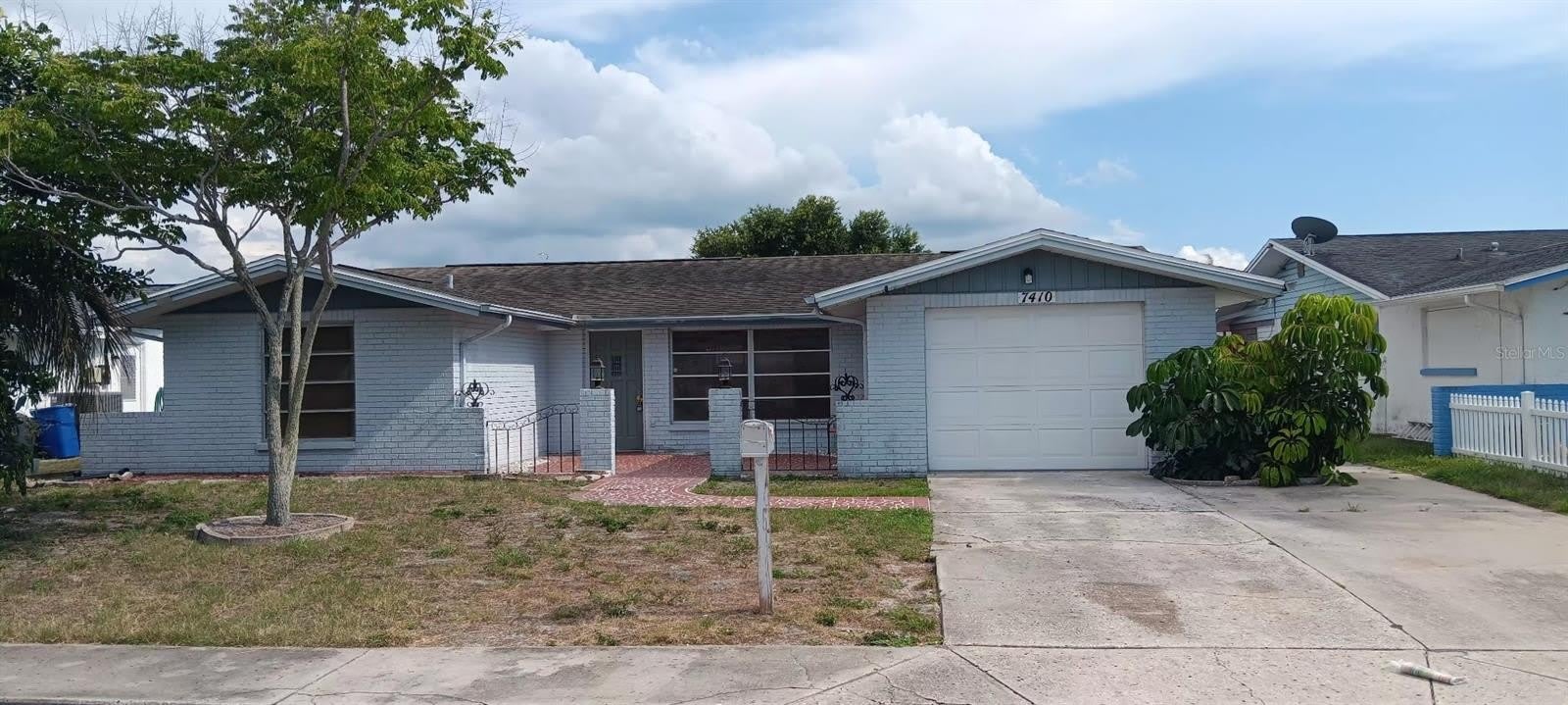 7410 MORAVIAN Drive – photo 2