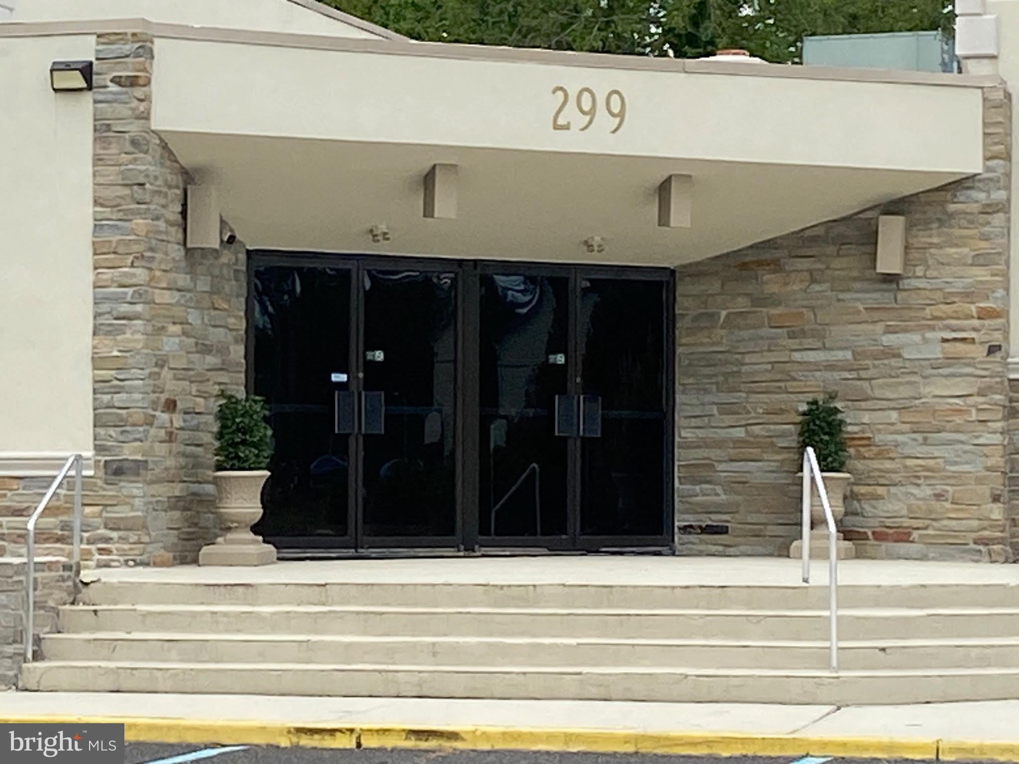 299 JOHN F KENNEDY Way – photo 2