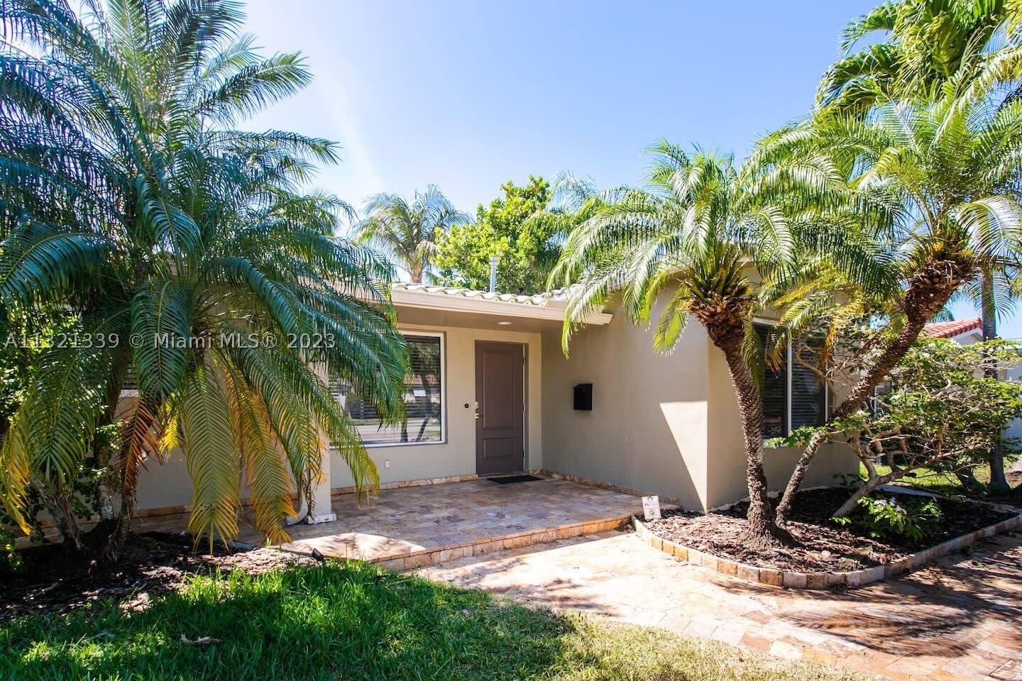 1120 N 13th Terrace – photo 5
