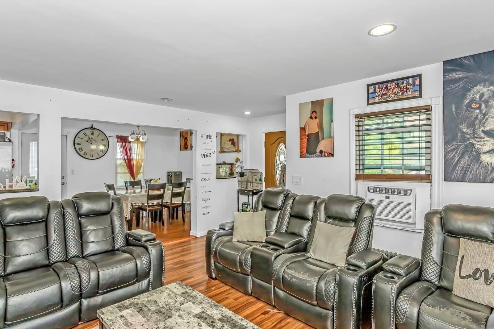 90 Charles St – photo 2