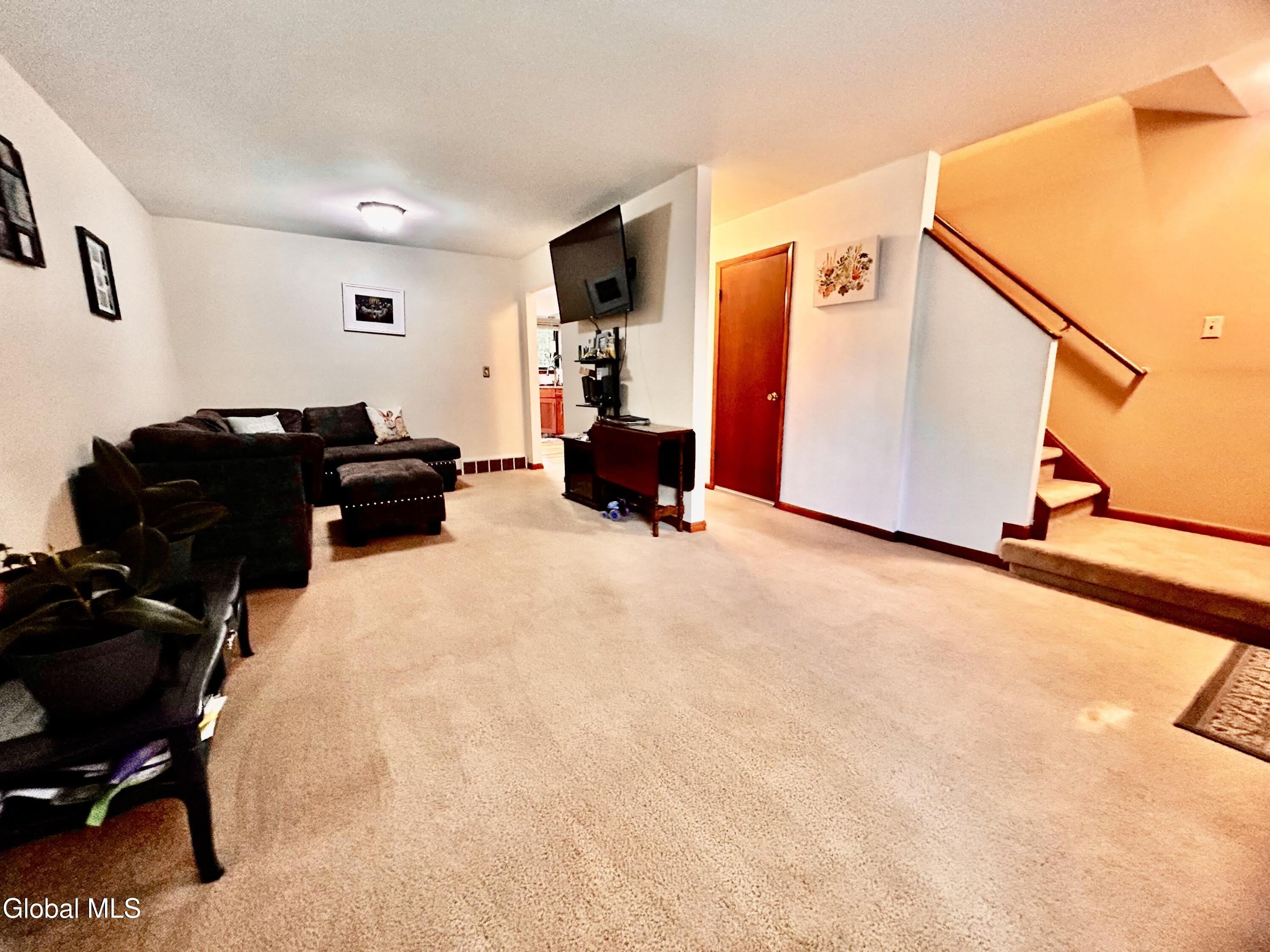 34 Henderson Road – photo 4