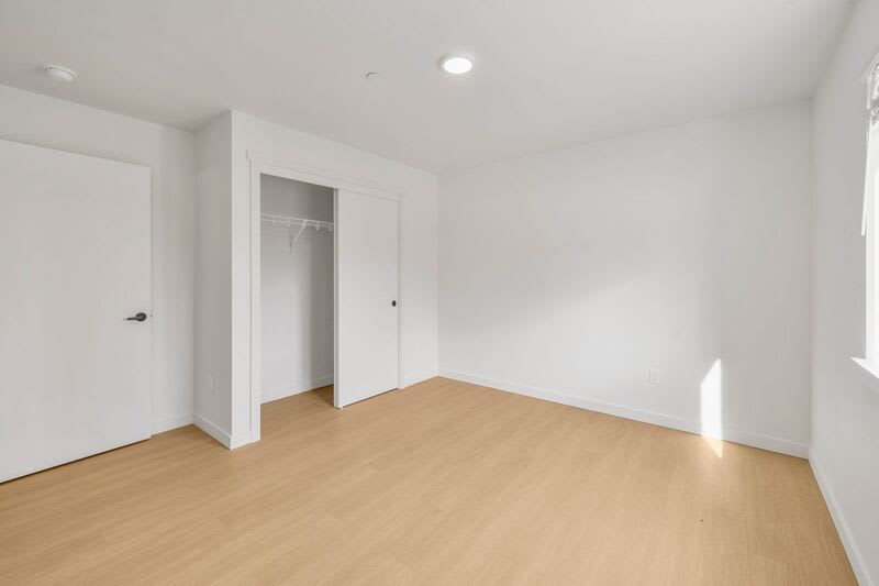 916 S. Holladay Drive – photo 4