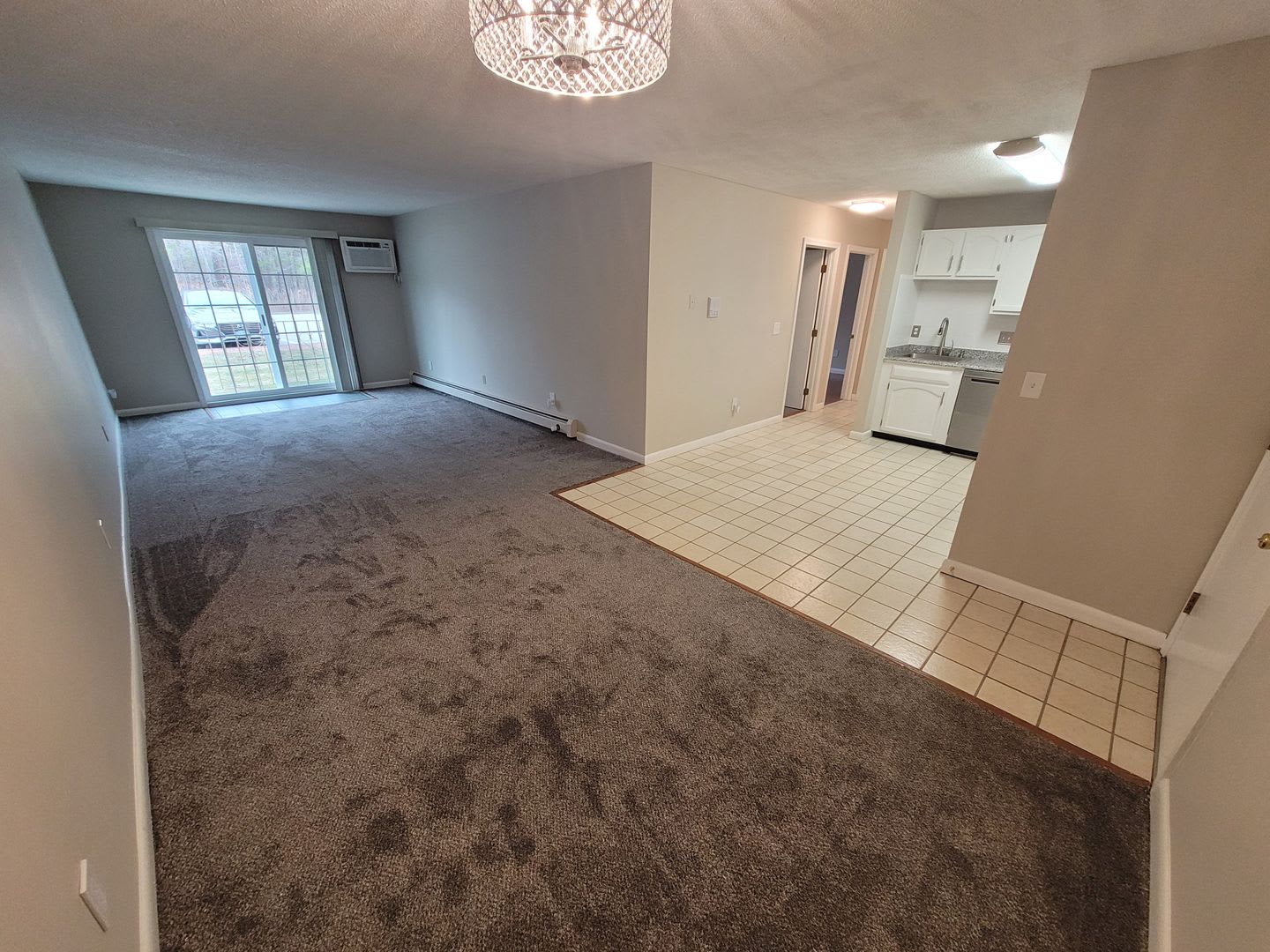 Adorable 1St Floor Condo 2 Bed 1 Bath Right Off The Highway With Heat Hot Watee And 2 Car Parking Included 1 895 Mo – photo 1