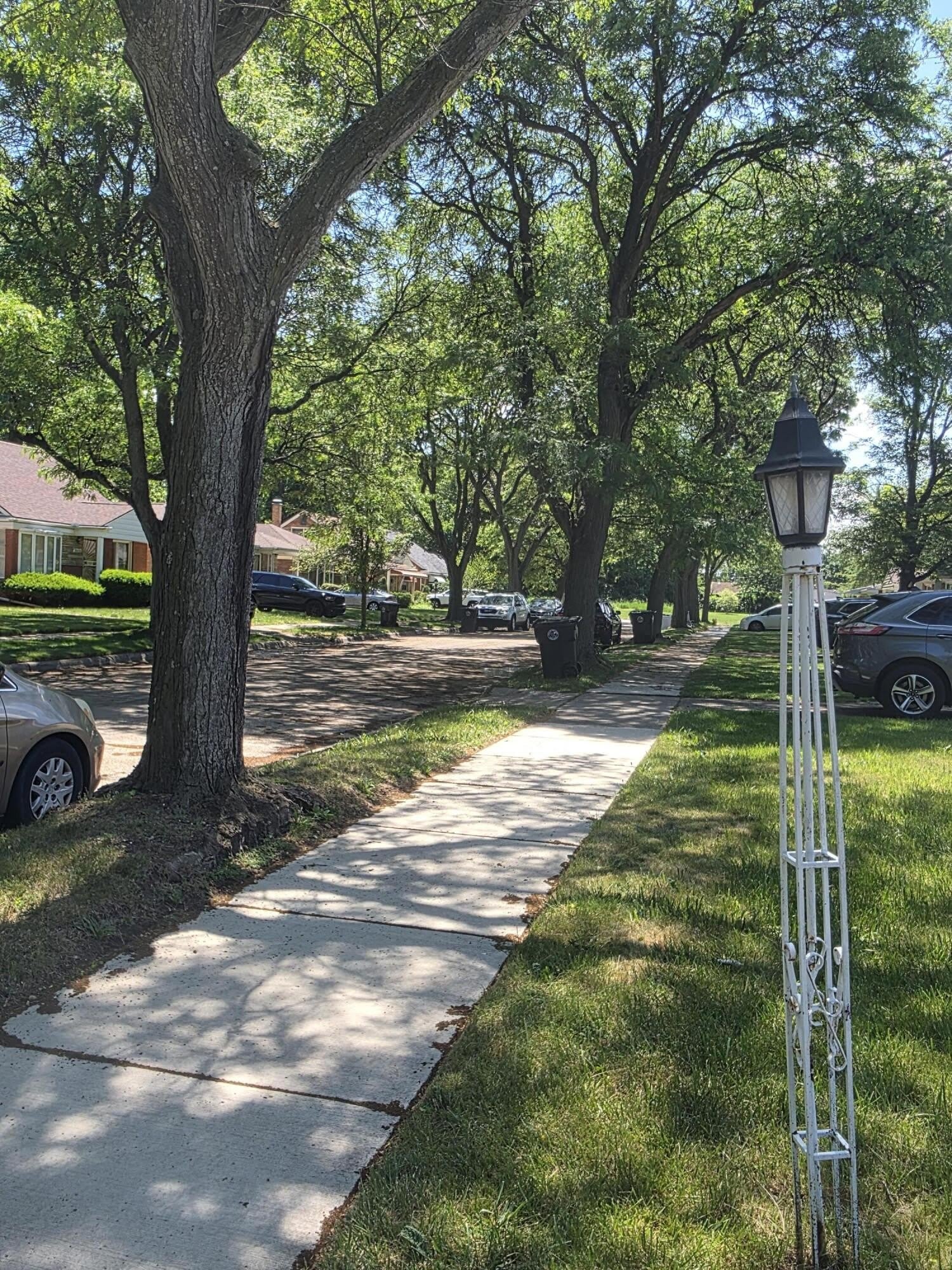 24051 Geneva Street – photo 2