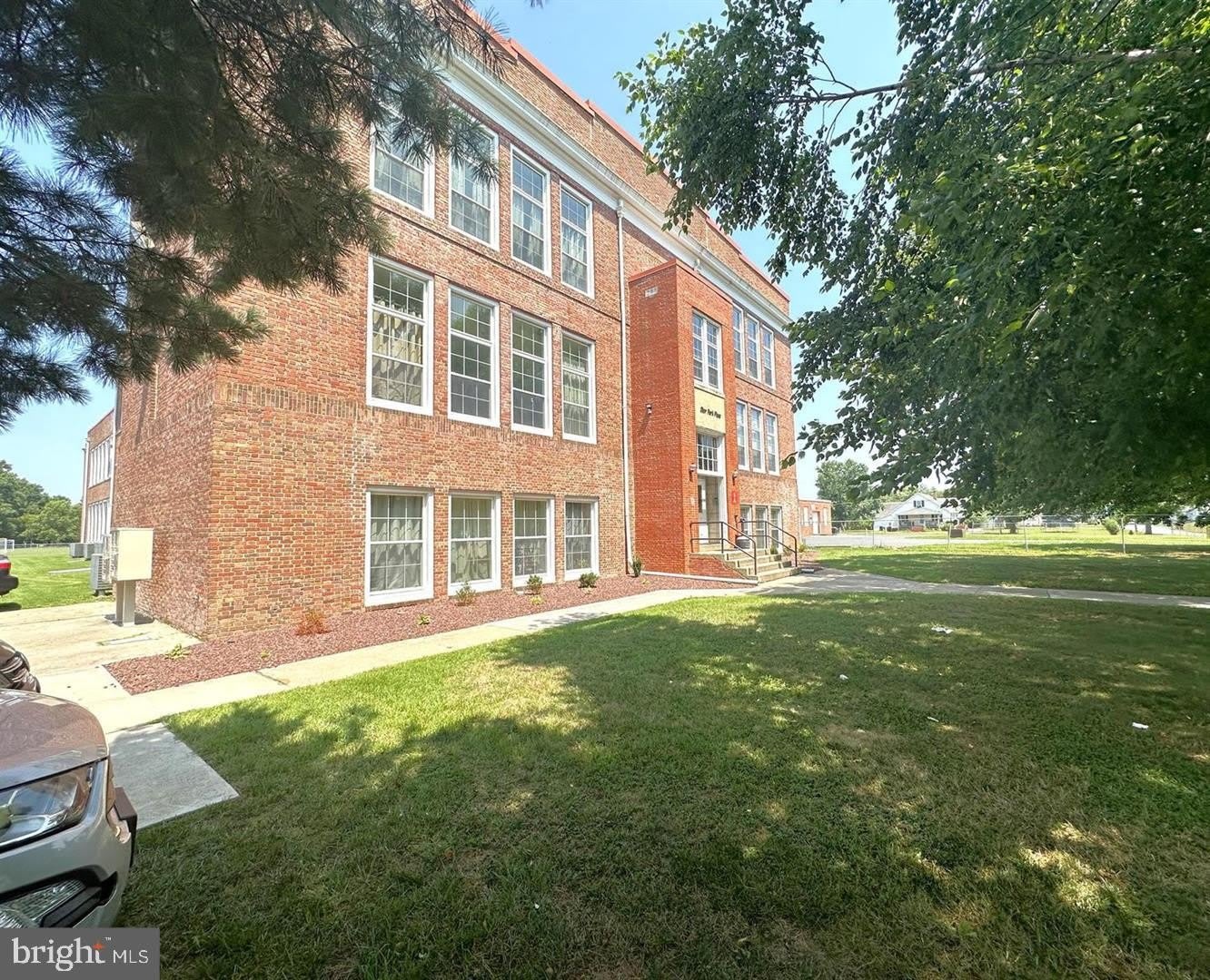 107 N SCHOOL Street – photo 2