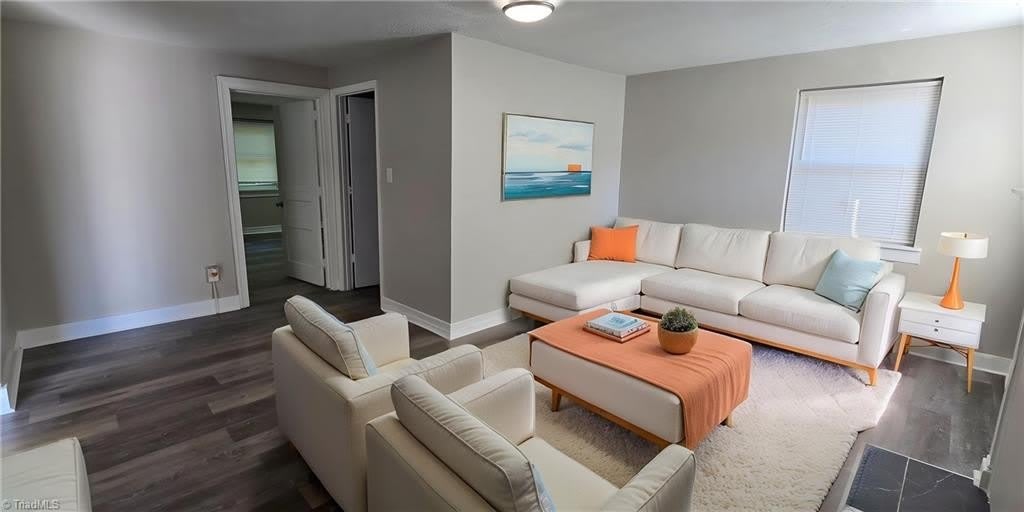 2912 Woodleigh Street – photo 2