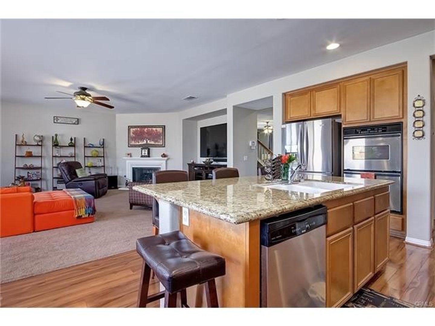 5 Bed 3 Full Bath Corona Pool House – photo 2