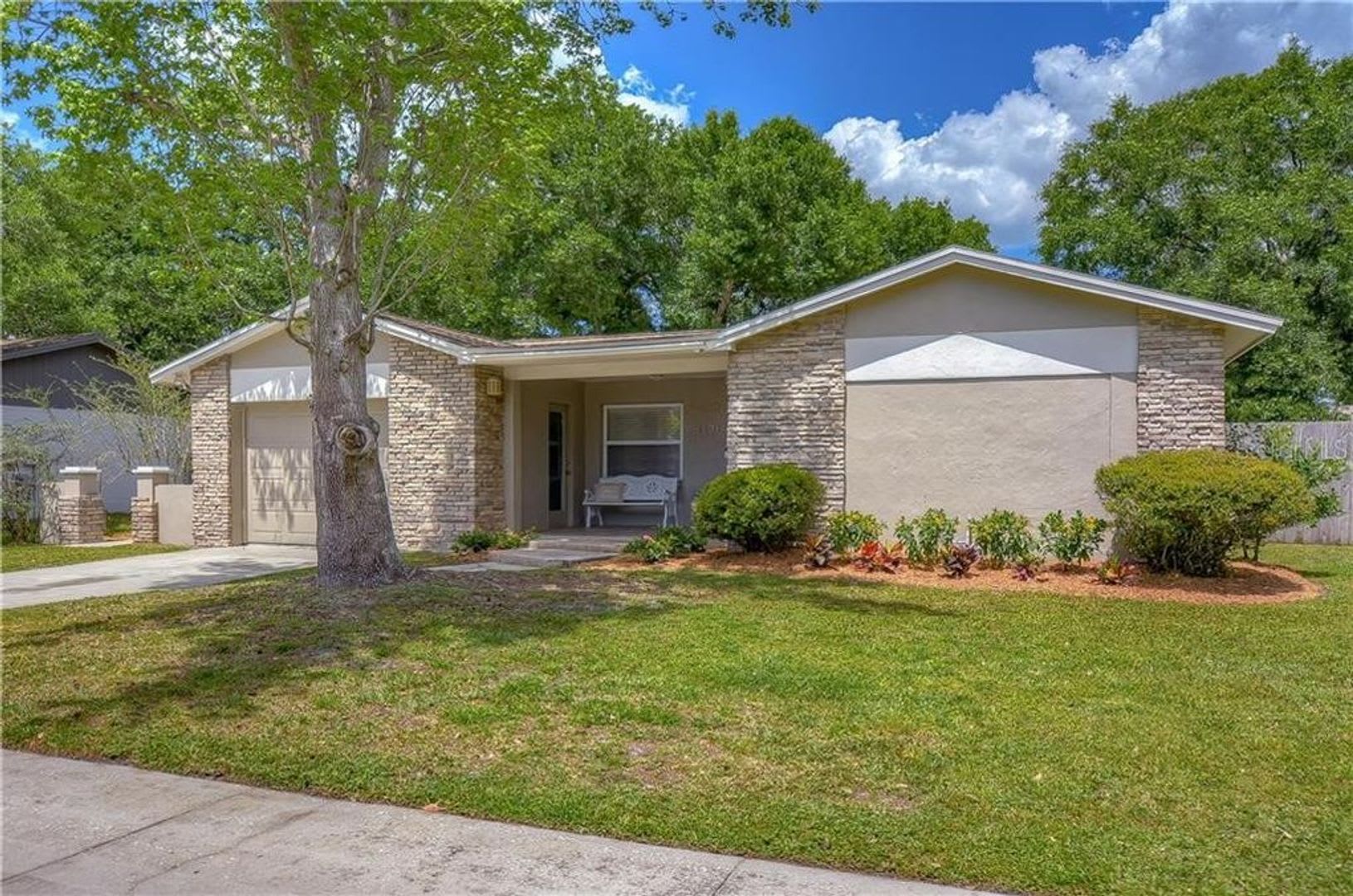 Spacious 4BR/2BA Carrollwood Meadows home. – photo 2
