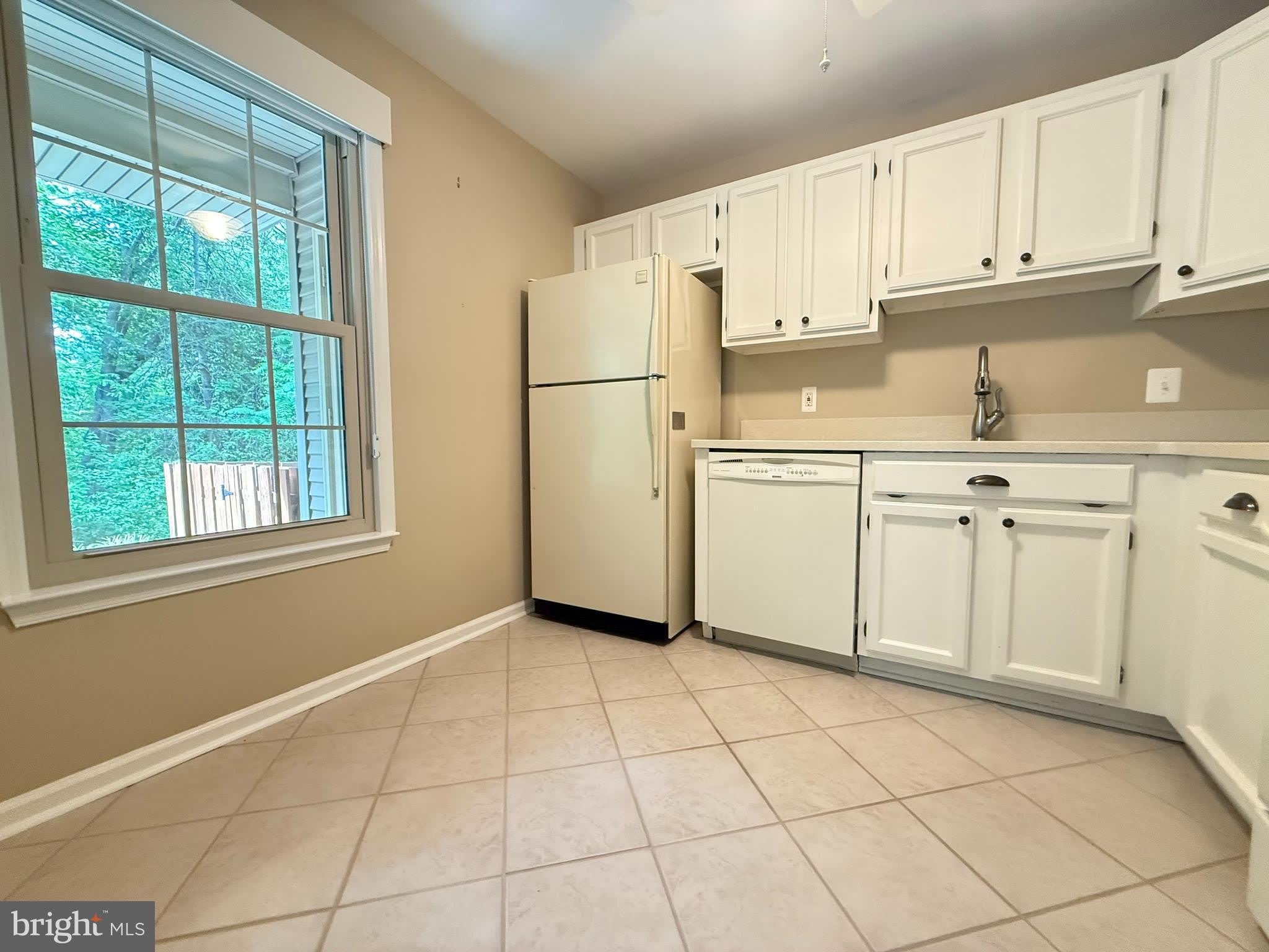 3705 Waltham Court – photo 3