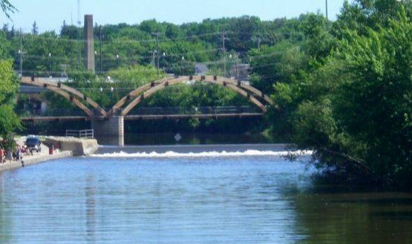 Riverfront Apartments – photo 4