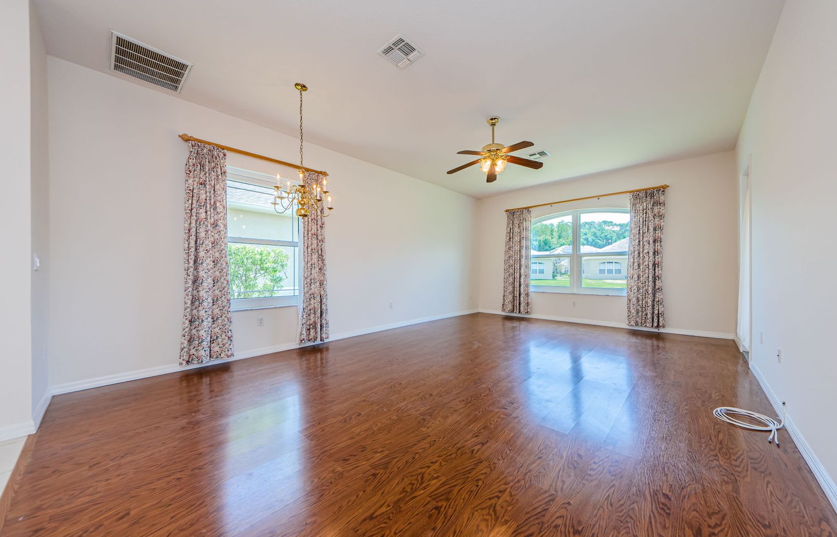 BEAUTIFUL VILLA NEAR TRINITY – photo 4