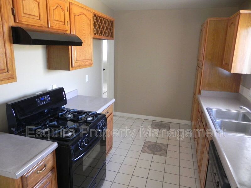 1832 SOUTH E STREET – photo 3