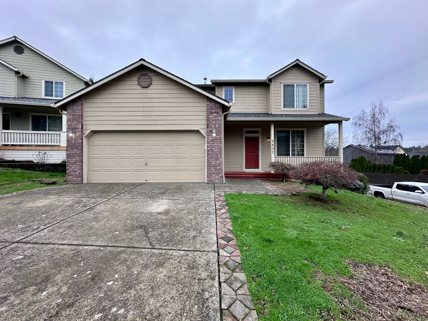 Beautiful Move‑In Ready Single-Family Home on a Corner Lot in Gresham! – photo 2