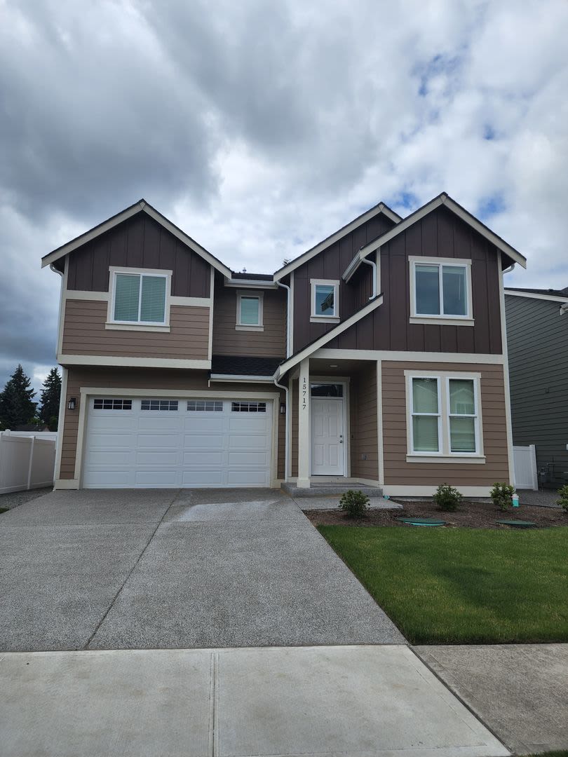 Yelm Creek Estates, Newer Construction 4 Bedroom, 2.75 Bathroom with Den – photo 2