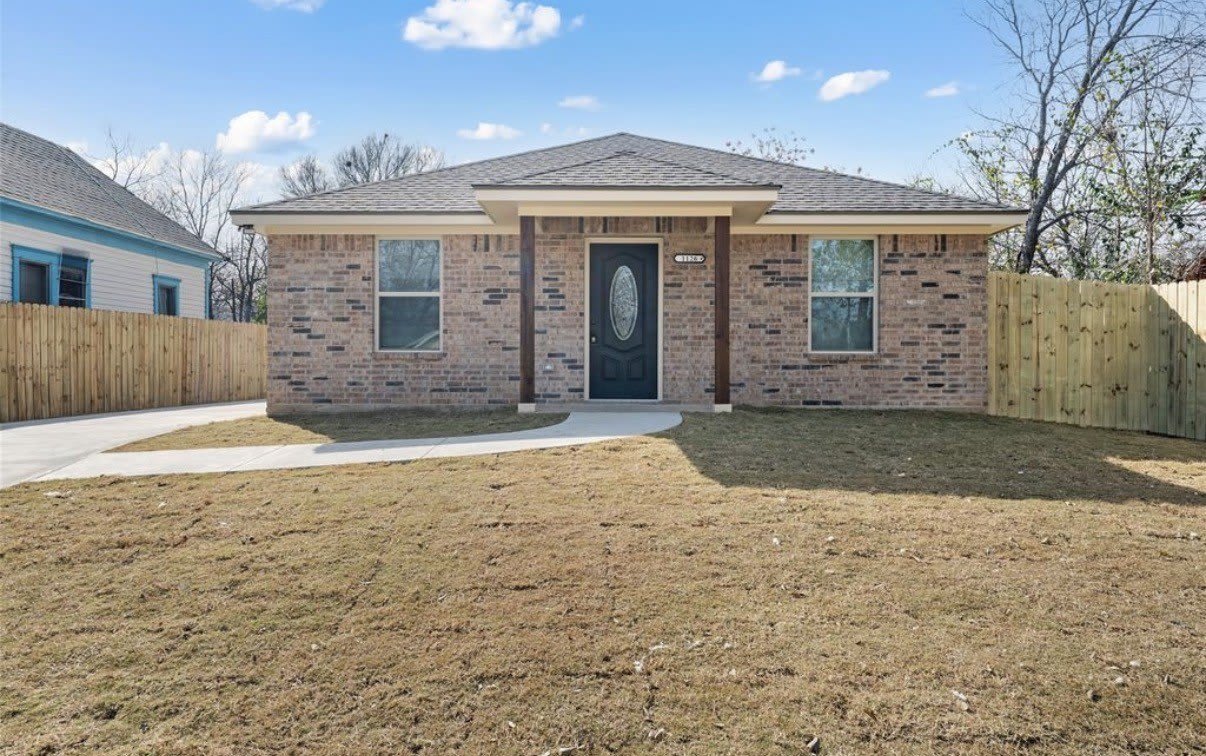 1126 N 11th Street – photo 1
