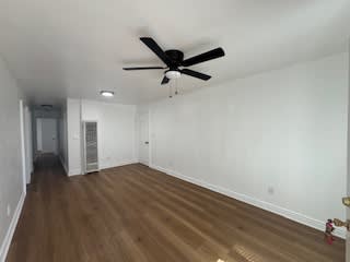 121 West Century Boulevard – photo 2